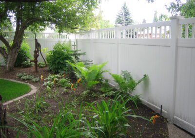 DLR vinyl fence picket top accent