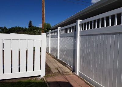 DLR vinyl fence semi private fence