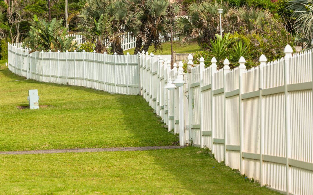 Top Reasons to Choose Vinyl Fencing for Your Calgary Home: A Guide from the Leading Supplier